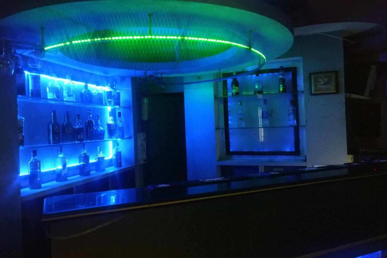 Spot On 37646 Hotel Centre Palace Silchar Exterior photo