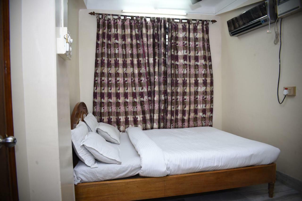 Spot On 37646 Hotel Centre Palace Silchar Exterior photo